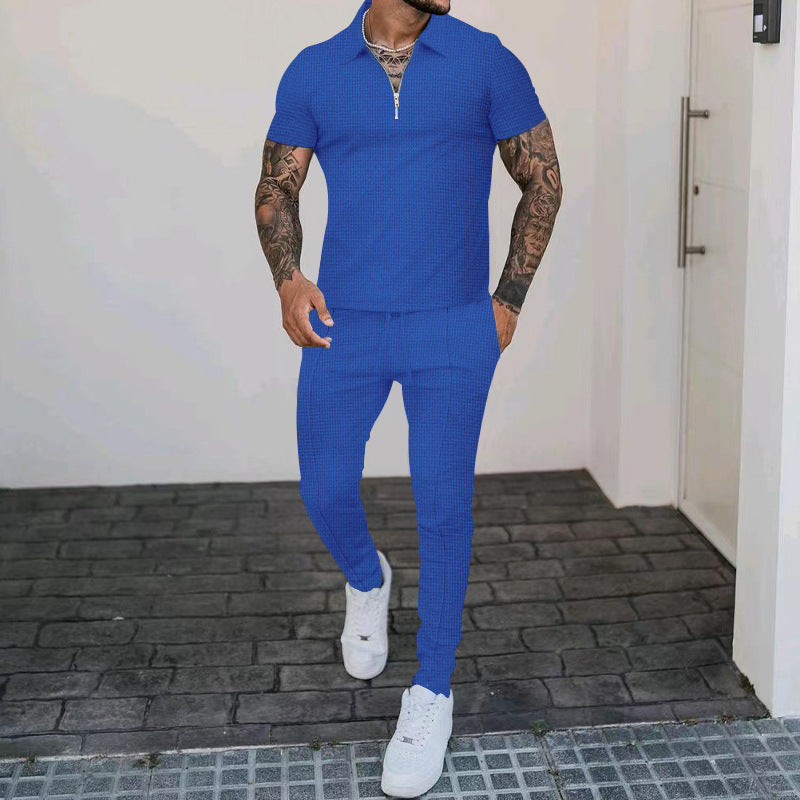 Herren Freizeit-Set mit modernem Kurzarm-Polo und eleganten Jogginghosen Echoarchiv