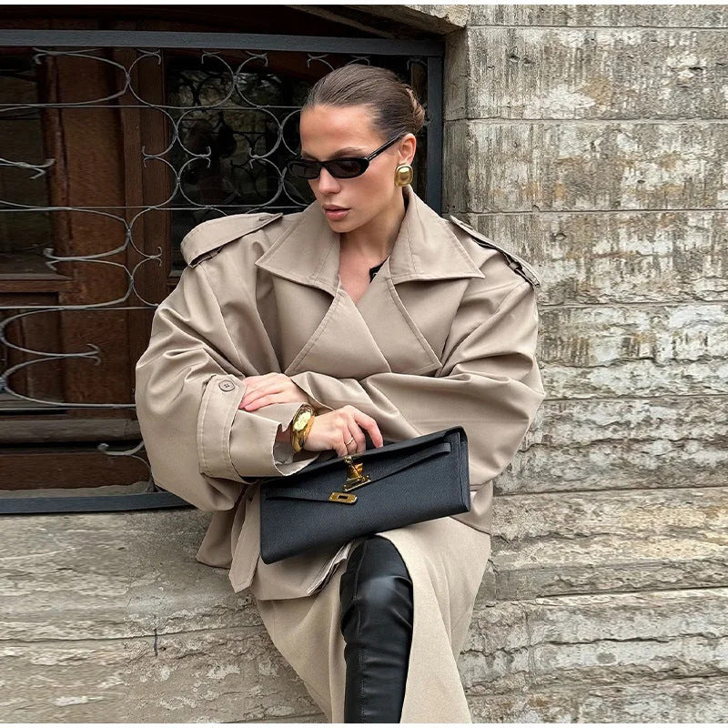 Damen Kurzer Trenchcoat mit Bindegürtel und Cape-Ärmeln Echoarchiv