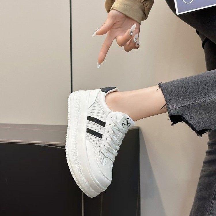 Damen Sportliche Sneakers mit atmungsaktiver Mesh-Oberfläche und komfortabler Dämpfung Echo Archiv