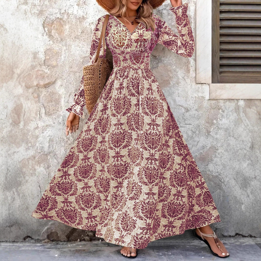 Damen Fließendes Maxikleid mit geraffter Smock-Taille, Trompetenärmeln und ornamentalem Druck – Valéora