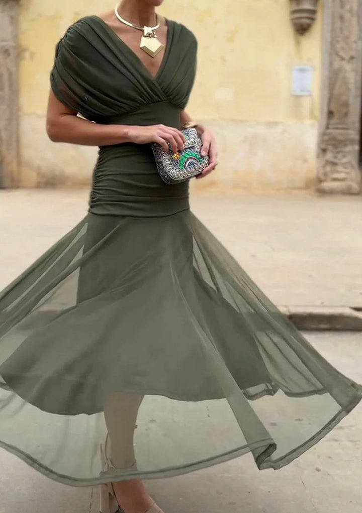 Damen nan elegantes bodenlanges Abendkleid mit drapierter Schulterpartie und luftiger Chiffon-Rock Echo Archiv