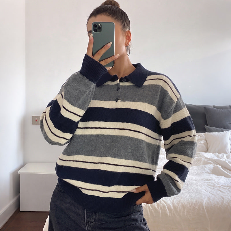 Damen Oversize-Strickpullover mit Polokragen, Streifenmuster und Knopfblende – Mavelle