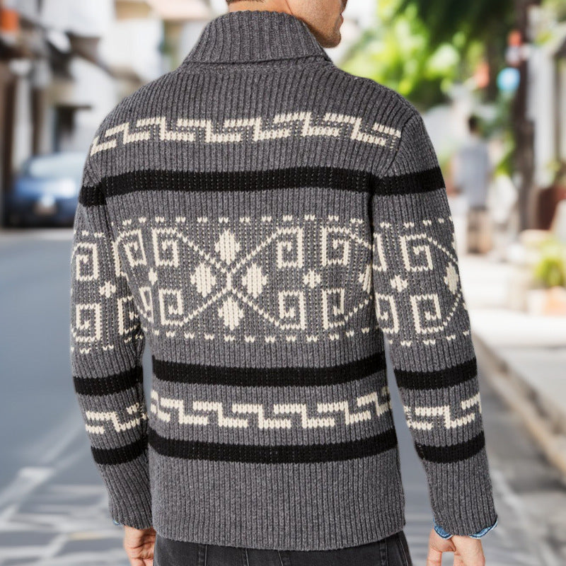 Herren Strickjacke mit kunstvollem Muster und hohem Kragen Echoarchiv