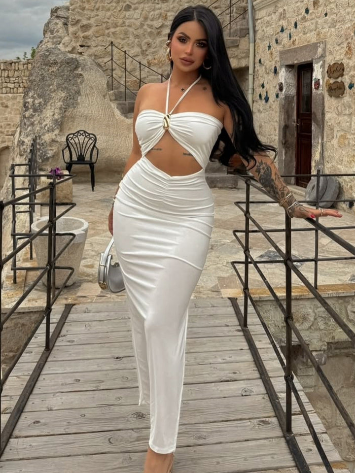 Damen figurbetontes Abendkleid mit schulterfreiem Design und eleganter Drapierung Echo Archiv