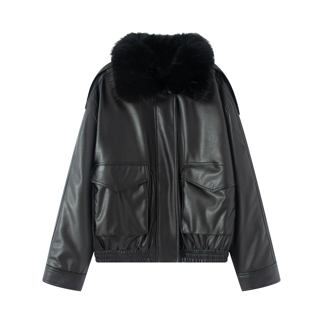 Damen taillierter Kunstleder-Blouson mit voluminösem Kunstfellkragen und aufgesetzten Pattentaschen – Célinea