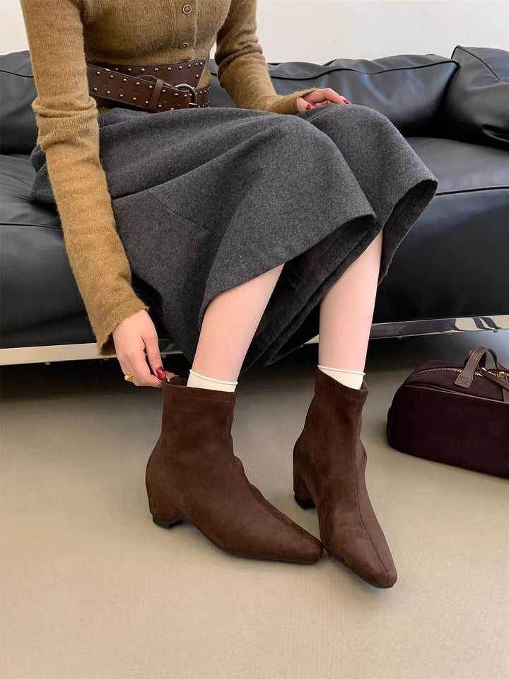 Damen elegante Ankle-Stiefeletten aus Veloursleder Echo Archiv