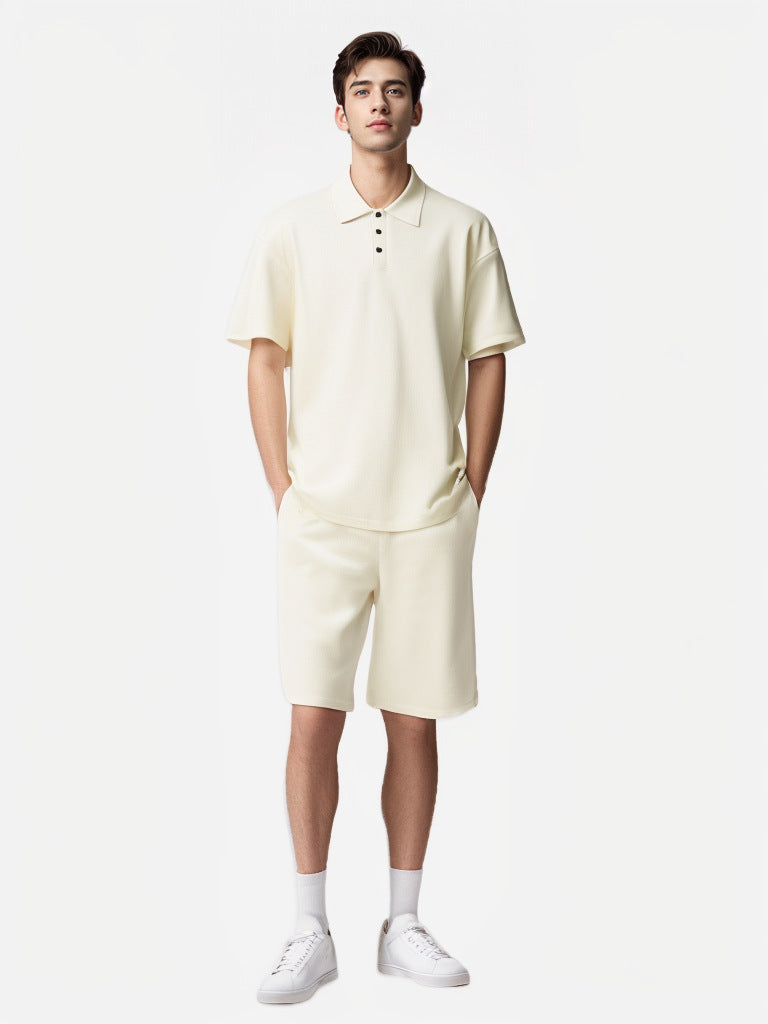 Herren Sportliches Kurzarm-Polo mit passendem Bermuda-Shorts Echoarchiv