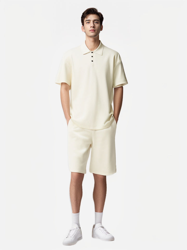 Herren Sportliches Kurzarm-Polo mit passendem Bermuda-Shorts Echoarchiv