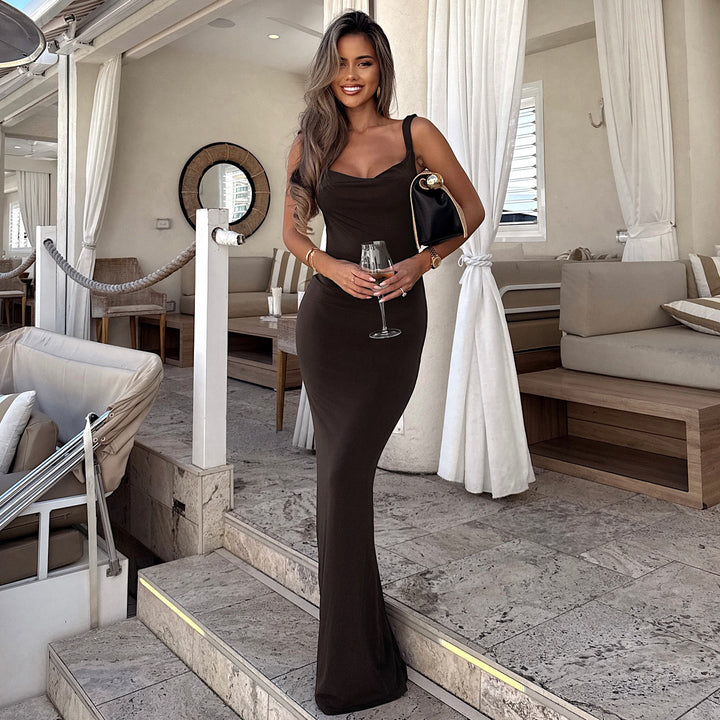 Damen Elegantes Maxikleid mit schmalem Schnitt und raffiniertem Ausschnitt Echo Archiv