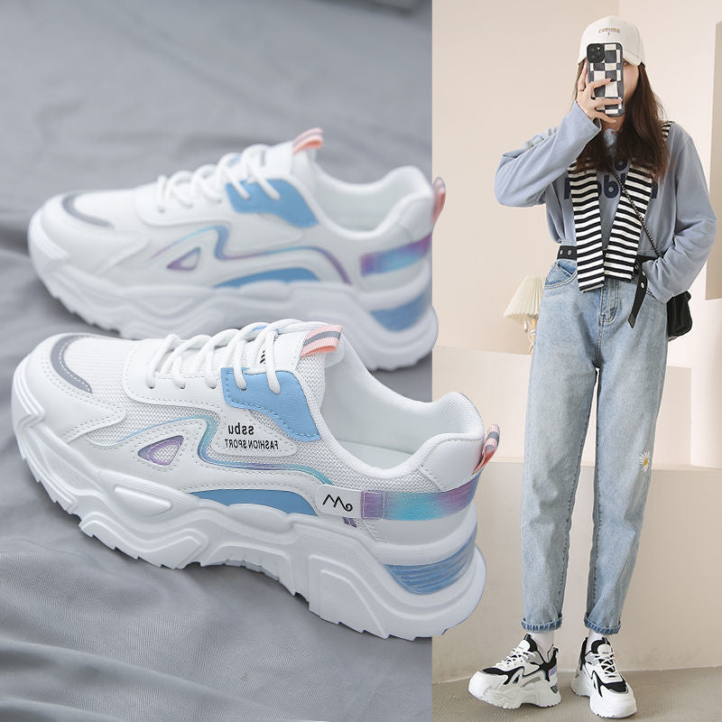 Damen Sportliche Sneakers mit voluminöser Sohle und reflektierenden Akzenten Echo Archiv