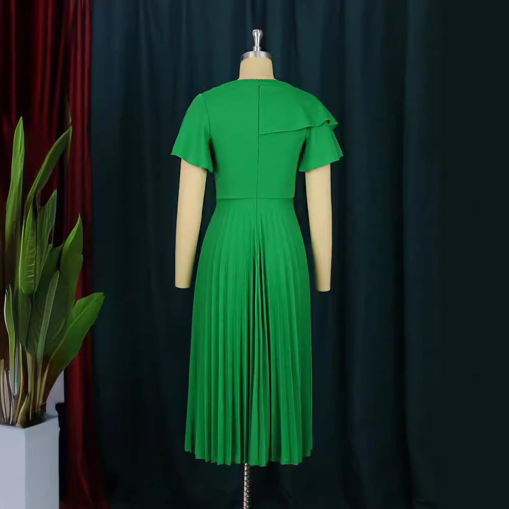 Damen elegantes Plisseekleid mit asymmetrischem Rüschen-Detail Echo Archiv