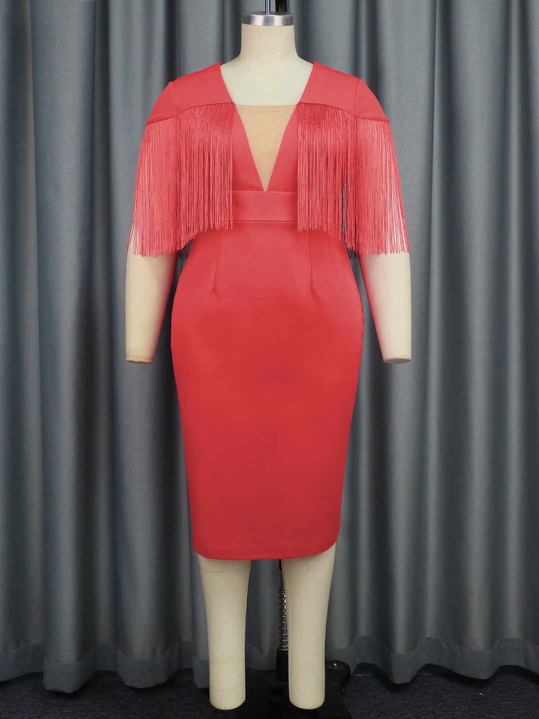 Damen Figurbetontes Kleid mit fransigen Ärmeln Echo Archiv