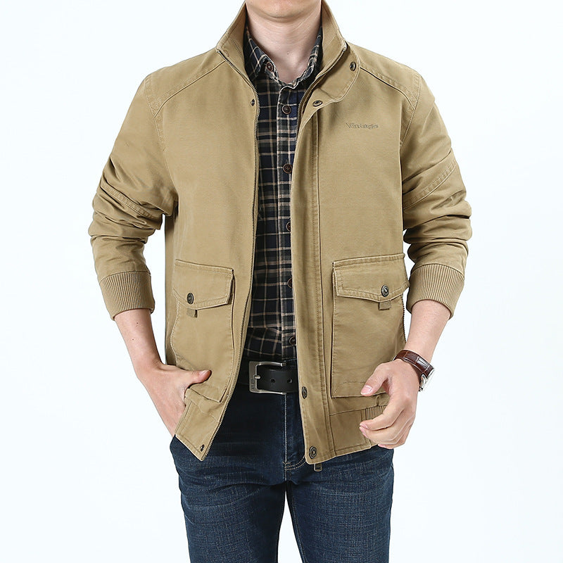 Herren Canvas-Fieldjacke im Bomberstil mit gerippten Bündchen, aufgesetzten Pattentaschen und bedrucktem Innenfutter Echoarchiv