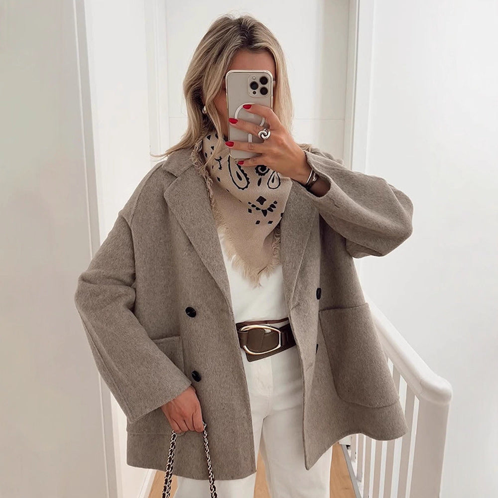 Damen Boxy-Wollmix-Cocoon-Jacke mit doppelreihiger Knopfleiste und weitem Revers Echoarchiv