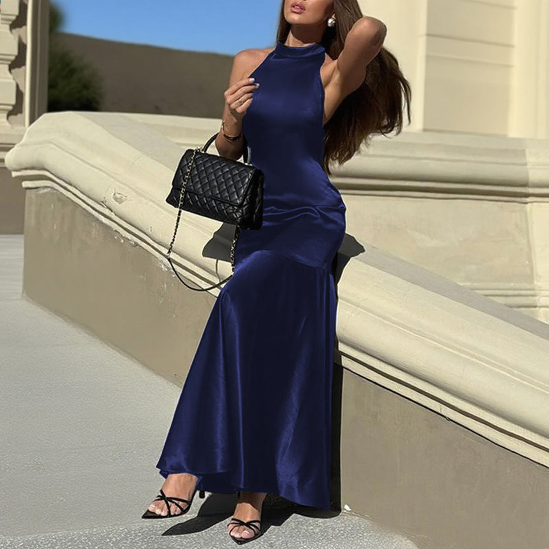 Damen Elegantes Maxikleid mit hohem Kragen und ausgestelltem Rock Echo Archiv