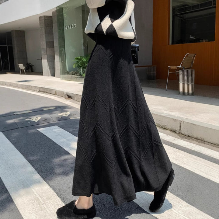 Damen Eleganter Plissee-Midirock aus Strick Echo Archiv