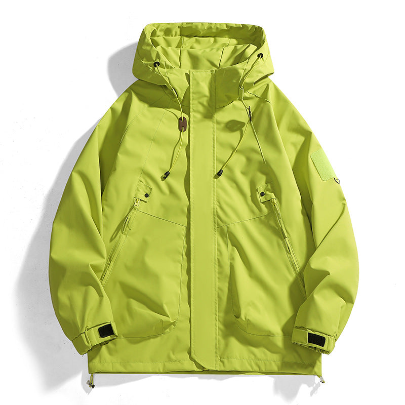 Damen Outdoor-Jacke mit verstellbarer Kapuze und atmungsaktiven Einsätzen Echoarchiv