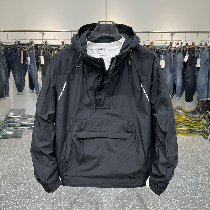 Herren funktionale Outdoor-Jacke mit hohem Kragen und praktischen Taschen Echoarchiv