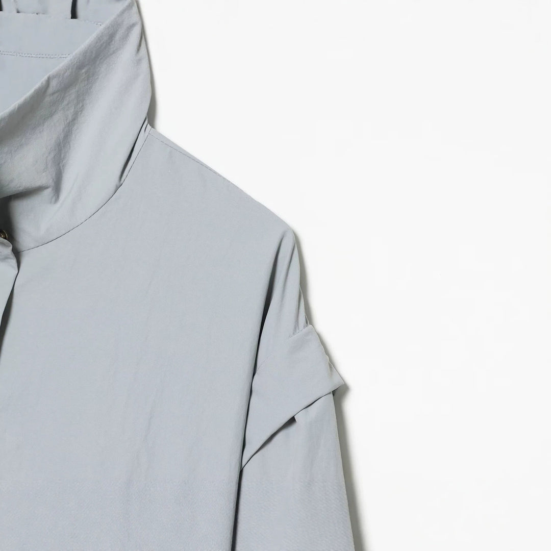 Damen Leichter Cropped‑Blouson mit hohem Stehkragen und verdeckter Front Echo Archiv
