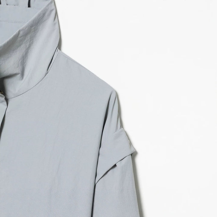 Damen Leichter Cropped‑Blouson mit hohem Stehkragen und verdeckter Front Echo Archiv