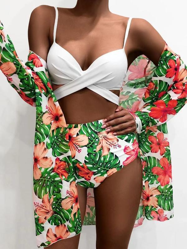 Damen Bikini-Set mit hochgeschnittenem Slip und floralem Kimono Echo Archiv