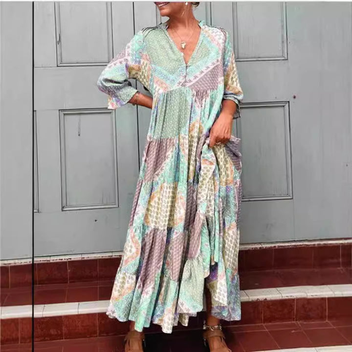 Damen nan luftiges Maxikleid im Patchwork-Boho-Stil mit V-Ausschnitt, gerafftem Oberteil und ausgestelltem Stufensaum Echo Archiv