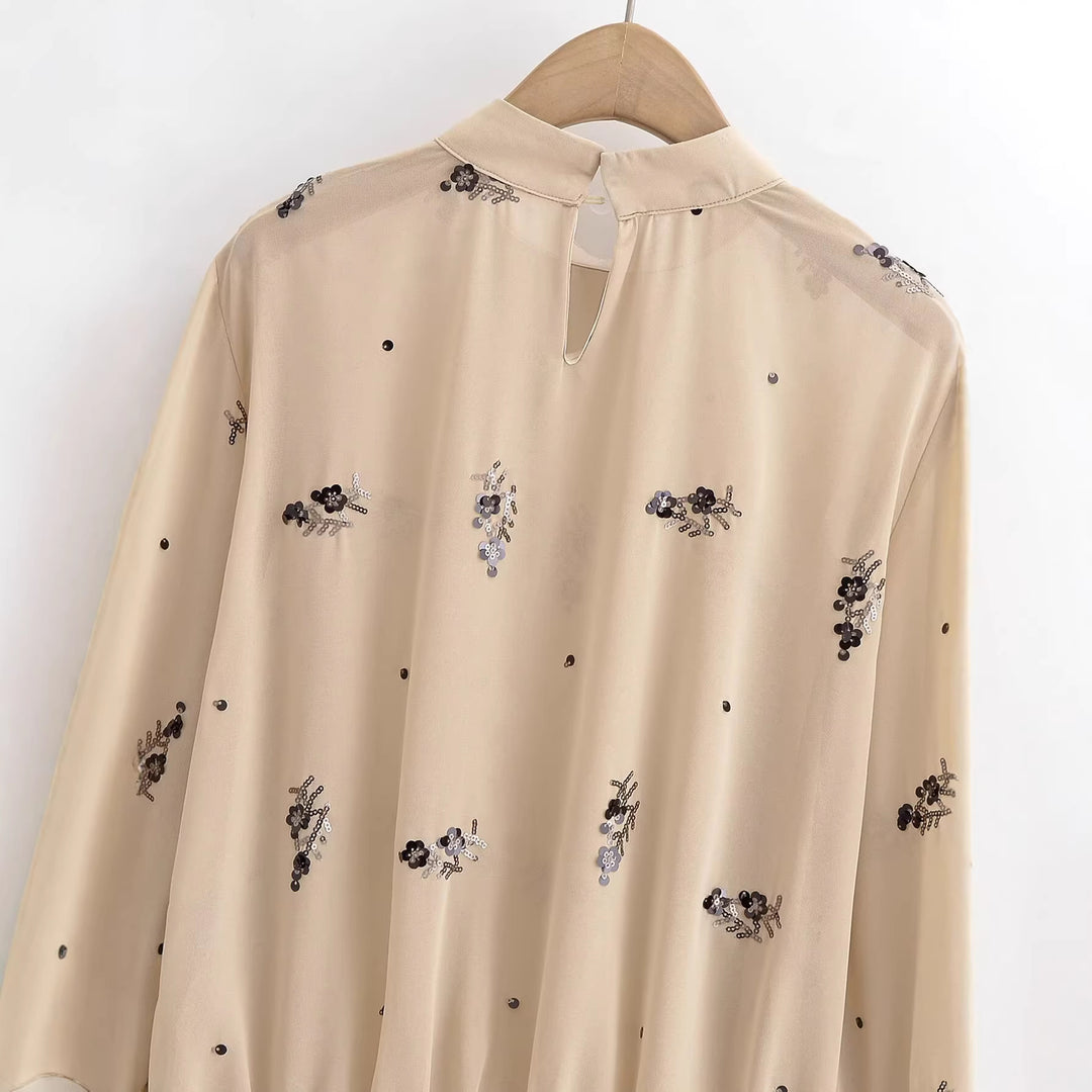 Damen Chiffonbluse mit floraler Pailletten-Stickerei, Stehkragen und geraffter Taillenpasse Echoarchiv