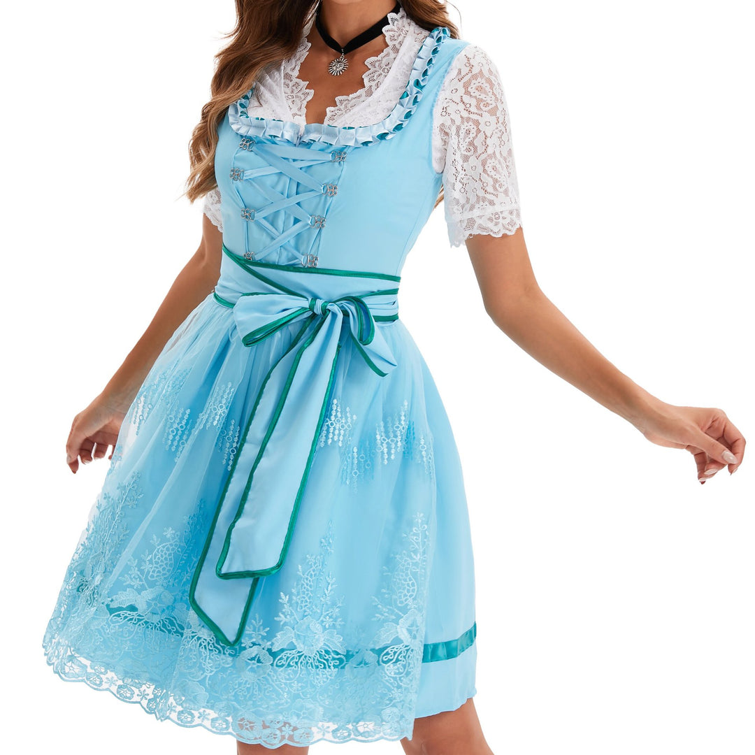 Damen nan kurzes Landhaus-Dirndl mit bestickter Tüllschürze, gerafftem Mieder und Puffärmeln Echo Archiv