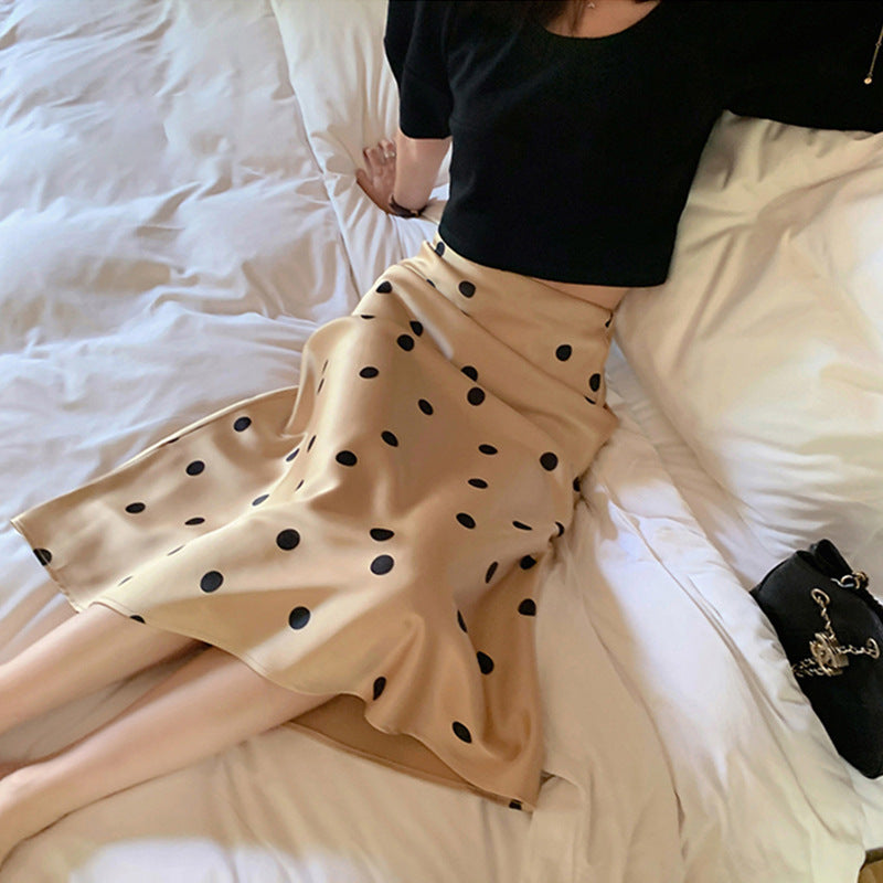 Damen Eleganter Satinrock mit Polka-Dots Echoarchiv