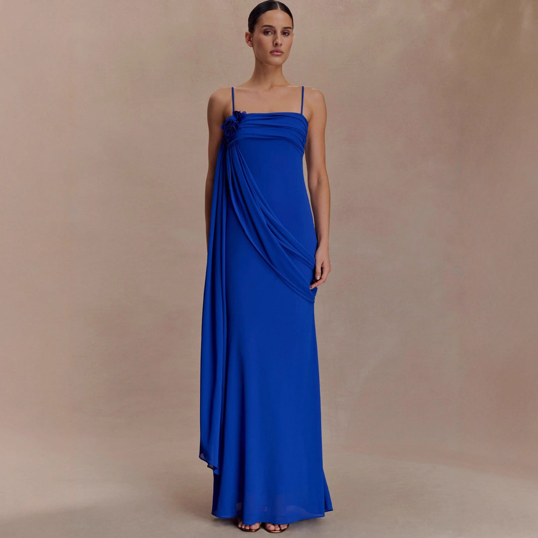 Damen trägerloses Abendkleid mit eleganter Drapierung Echo Archiv