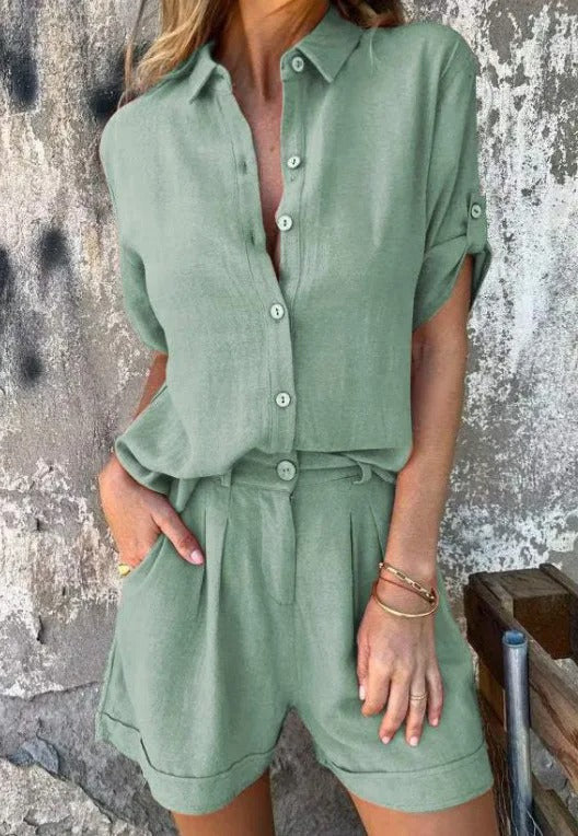Damen Kurzoverall mit elegantem Hemdkragen und Taillengürtel Echo Archiv