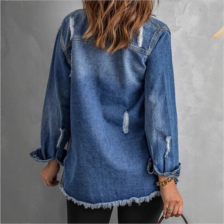 Damen Lässige Oversize-Denimjacke mit Destroyed‑Details, Hemdkragen und Fransen‑Saum Echo Archiv