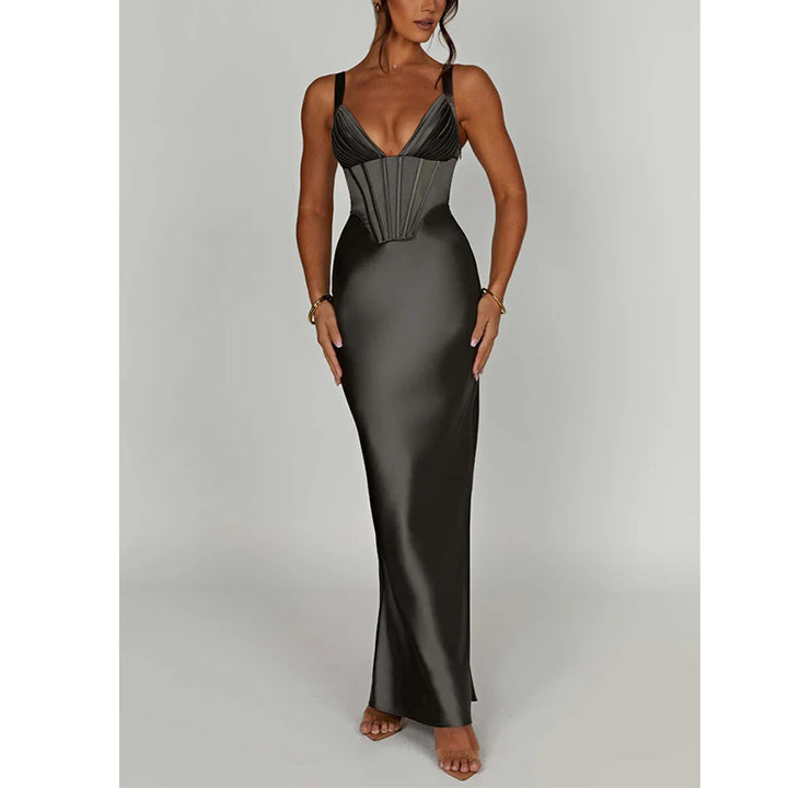 Damen Elegantes Abendkleid mit tailliertem Oberteil und schmalen Trägern Echo Archiv