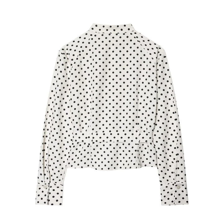 Damen Geknöpfte Hemdjacke mit Stehkragen, aufgesetzten Klappentaschen und Taillengürtel Echo Archiv