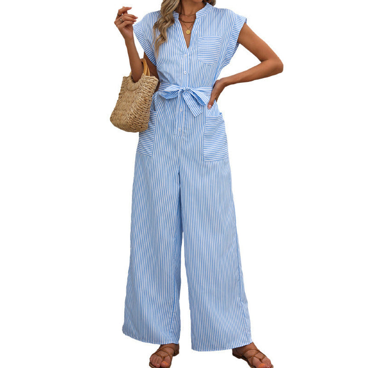 Damen Gestreifter Jumpsuit mit weitem Bein, Taillenschärpe und Hemdblusen-Detail Echoarchiv