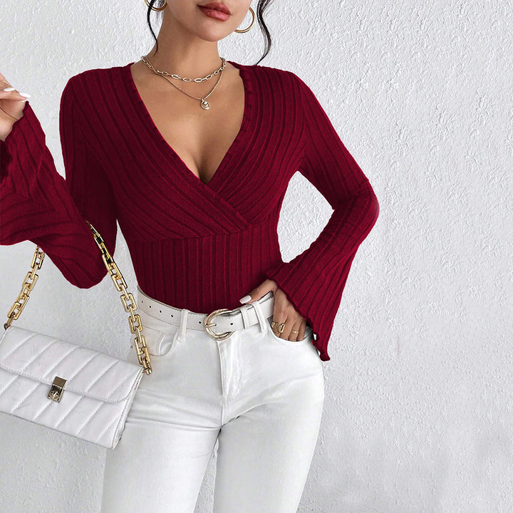 Damen gerippte Wickel-Strickbluse mit tiefem V-Ausschnitt und ausgestellten Glockenärmeln – Élovi