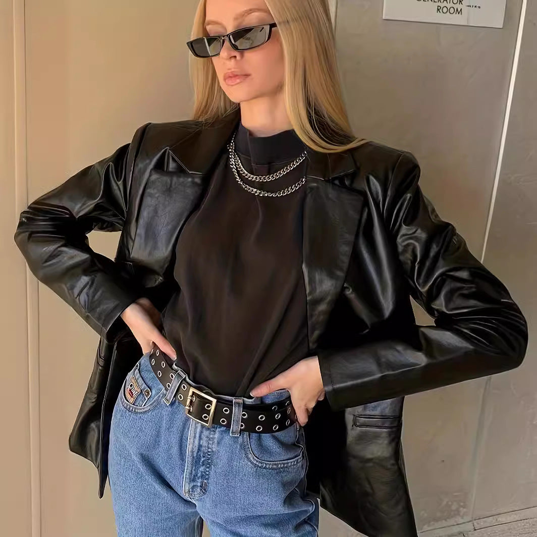 Damen Oversized Lederoptik-Blazer mit betonter Schulterpartie und glossy Finish Echo Archiv