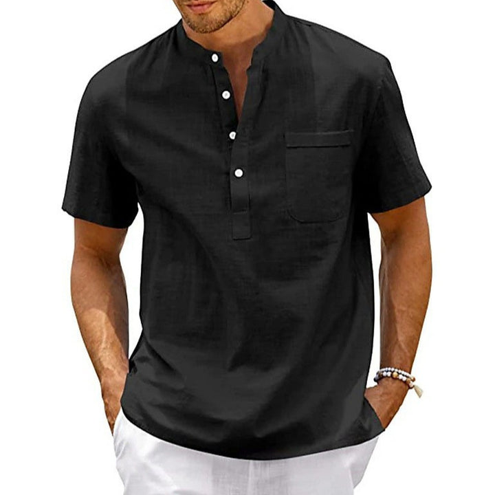 Herren Kurzarmhemd mit modernem Henley-Kragen und praktischer Brusttasche Echoarchiv