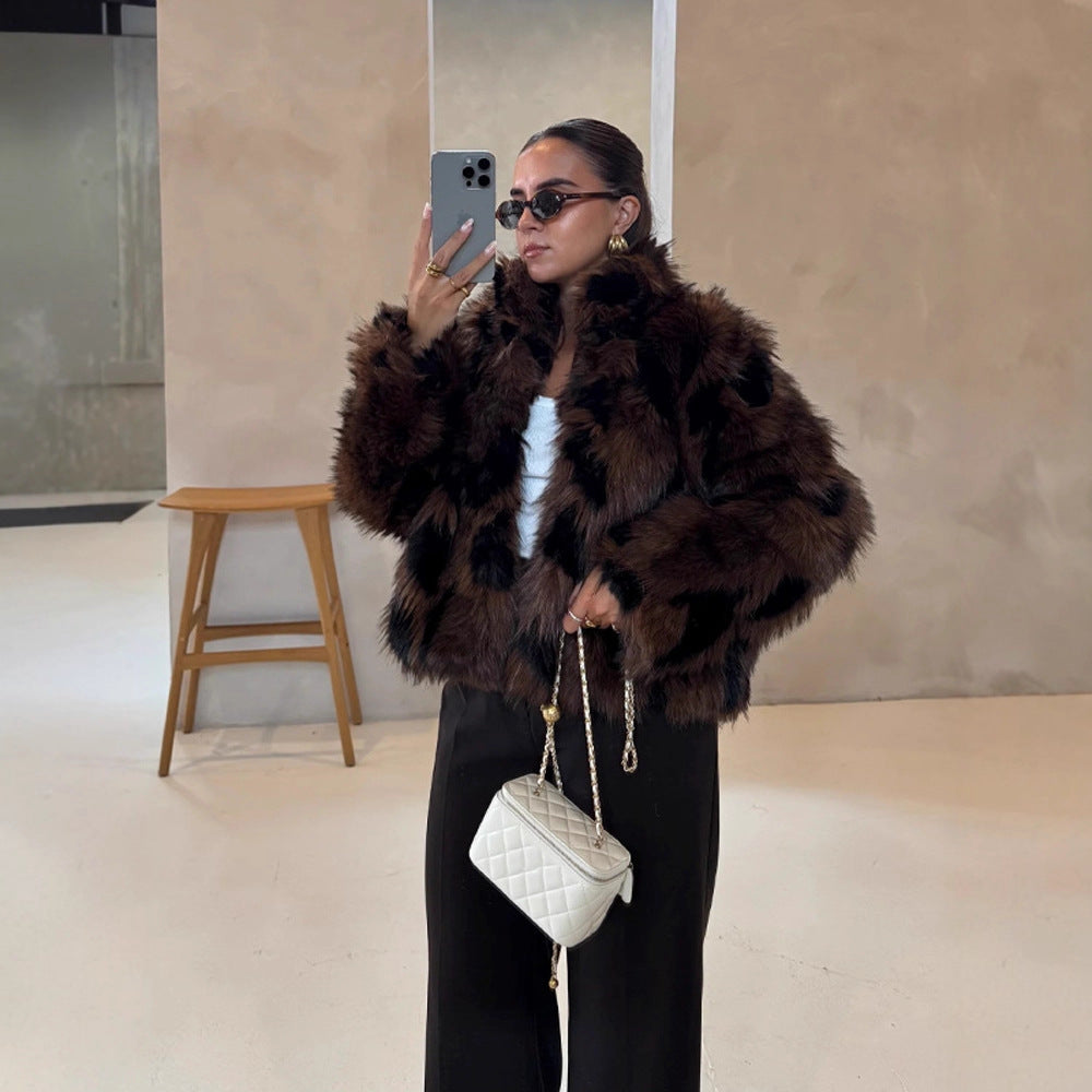 Damen Boxy-Kurzjacke aus Webpelz mit natürlicher Felloptik und breitem Schalkragen Echoarchiv