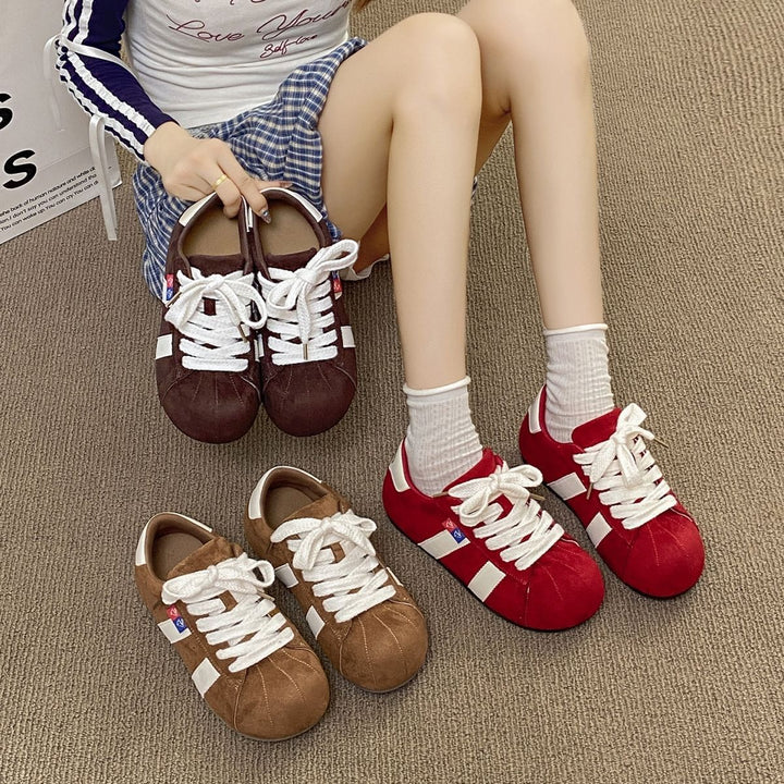 Damen Sneakers aus hochwertigem Wildleder mit sportlicher Silhouette Echo Archiv