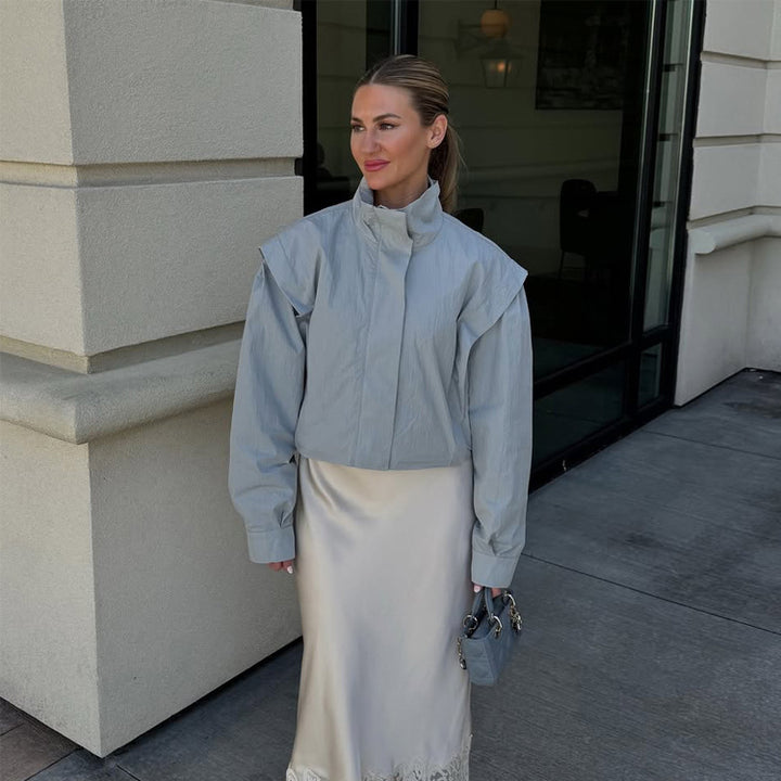Damen Cropped Übergangsjacke mit Stehkragen und betonter Schulterpartie Echoarchiv