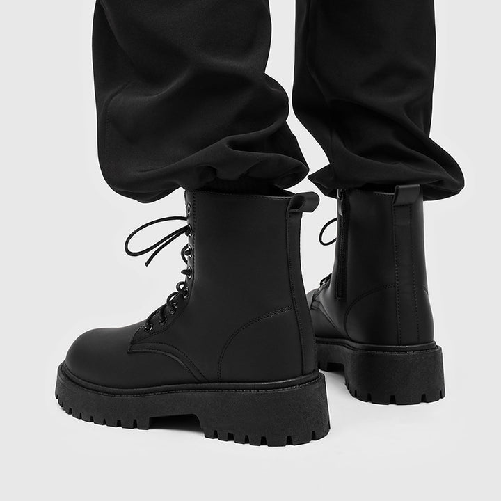 Damen Plateau-Combat-Stiefel mit robuster Profilsohle und Zuglasche Echoarchiv