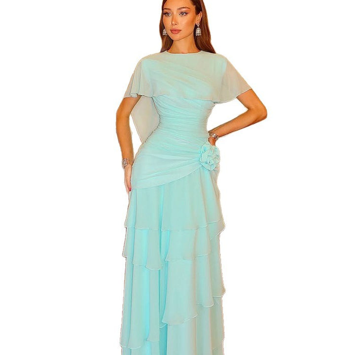 Damen Fließendes Stufenvolant-Abendkleid mit taillierter Drapierung Echoarchiv