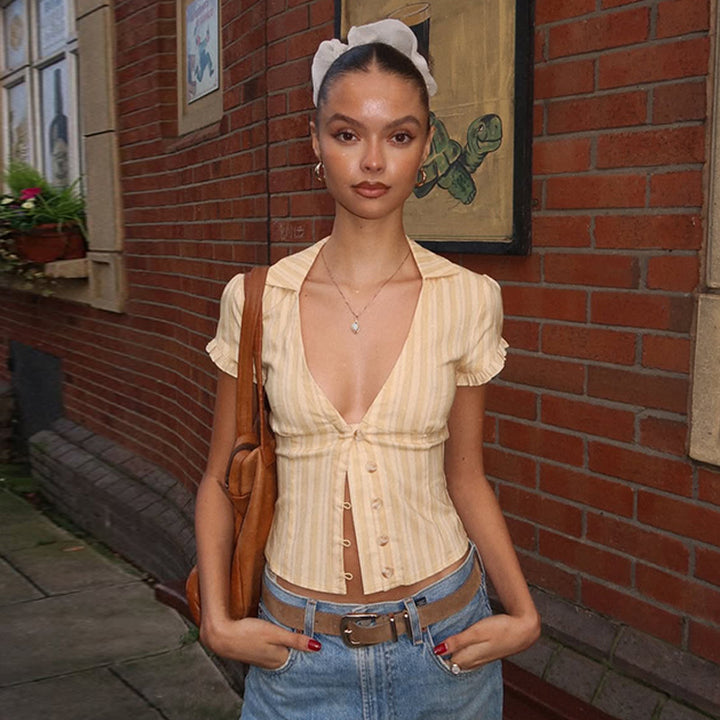 Damen Kurzarm Bluse mit Rüschendetails und V-Ausschnitt Echo Archiv