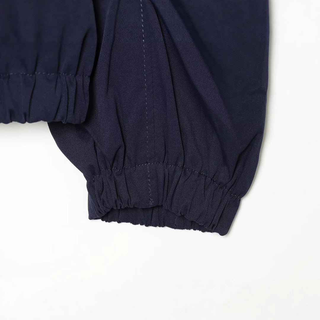 Damen Cropped Bomberjacke mit gerafften Ärmeln und hohem Funnelkragen Echoarchiv