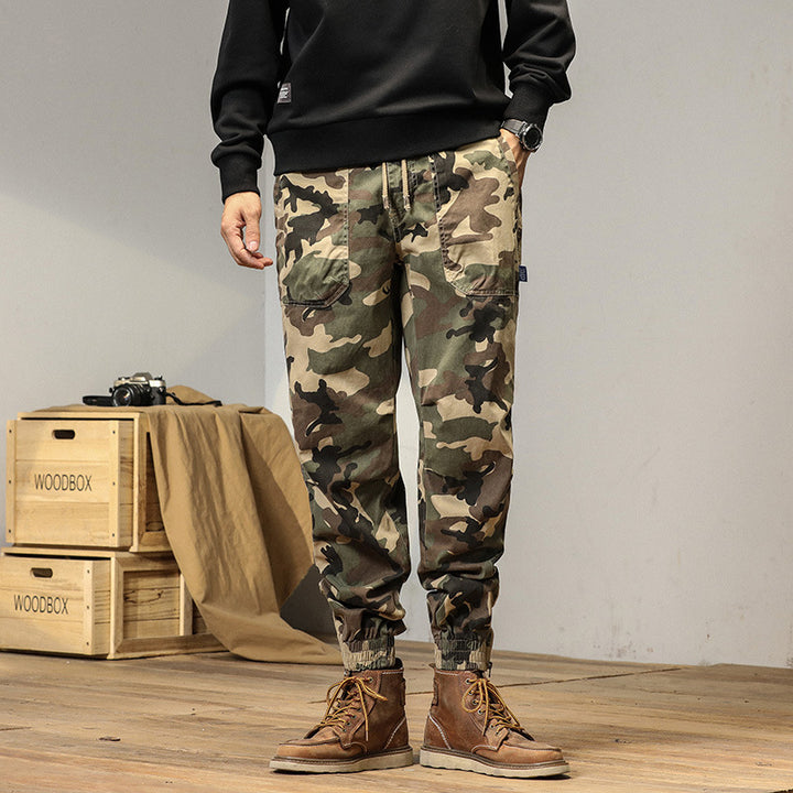 Herren Army‑Utility Cargo‑Jogger aus Baumwoll‑Twill mit aufgesetzten Klapptaschen und elastischen Bündchen Echo Archiv
