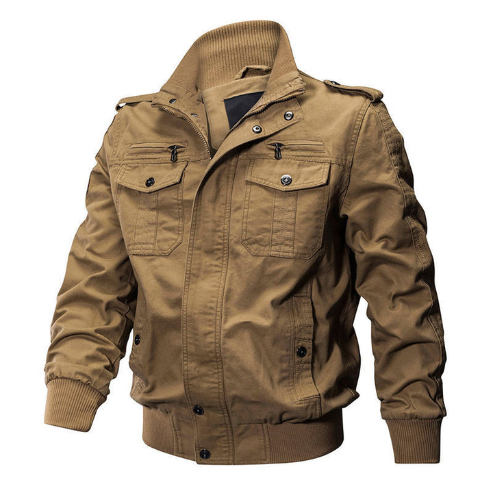 Herren nan Canvas-Fliegerjacke im Fieldstil mit hochschließendem Stehkragen, verdeckter Druckknopfblende und taktischen Reißverschlusstaschen Echo Archiv