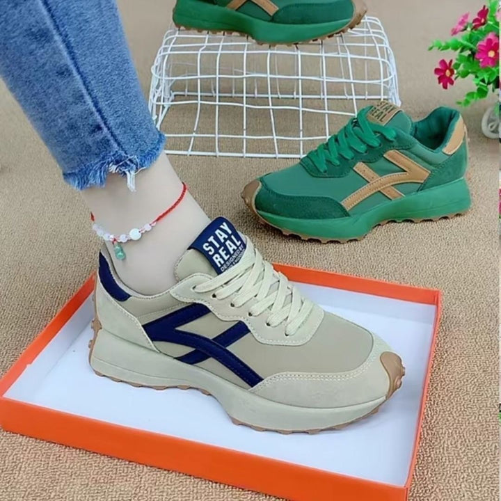 Damen Retro-Plateau-Sneaker im Running-Style mit gepolstertem Schaft und Profilsohle Echoarchiv