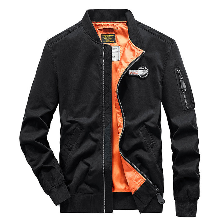 Herren Bomberjacke im Fliegerstil mit kontrastierendem Innenfutter und Ärmeltasche Echo Archiv