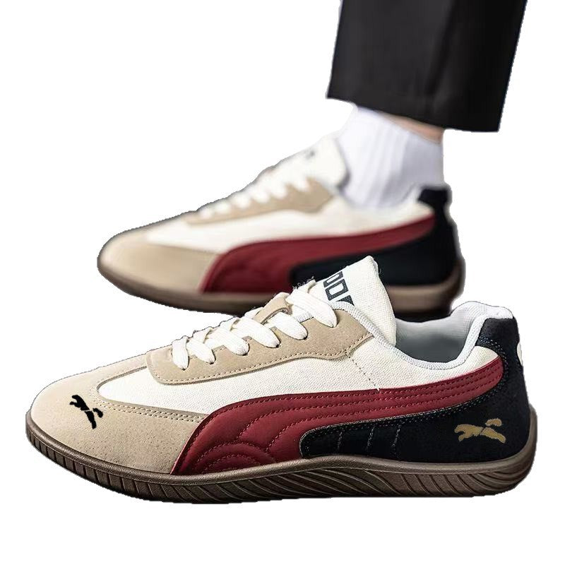 Herren Retro-Lowtop-Sneaker aus Wildlederimitat mit kontrastierendem Seitenstreifen und profilierter Gummisohle Echoarhiv – Norré